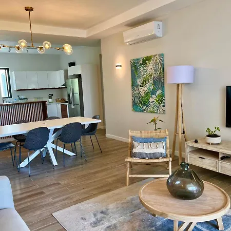 Tropical Beachfront Apartment Belle Mare Exterior photo
